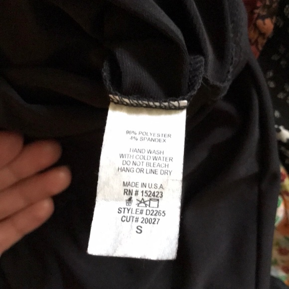 Backless LBD - Picture 8 of 8